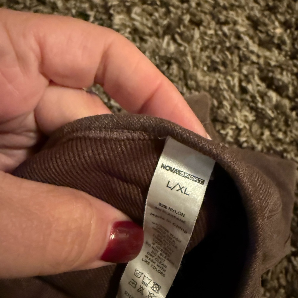 Elegant Brown Crop Top for Women - Picture 3 of 3